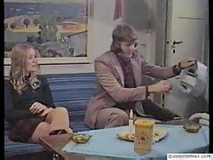 خاتون ماں کی طرف سے ٹککر لگی بجٹ Fonz